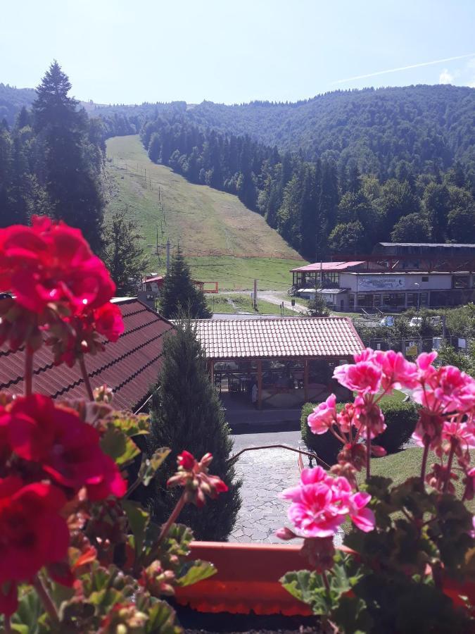 Azuga Ski & Bike Resort ภายนอก รูปภาพ